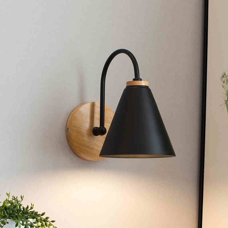Wooden LED Curved Iron Wall Lamp
