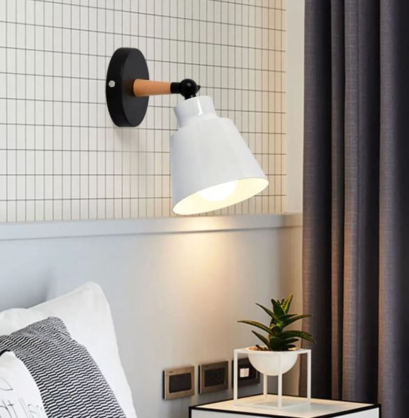 Modern Wooden Bracket Wall Light