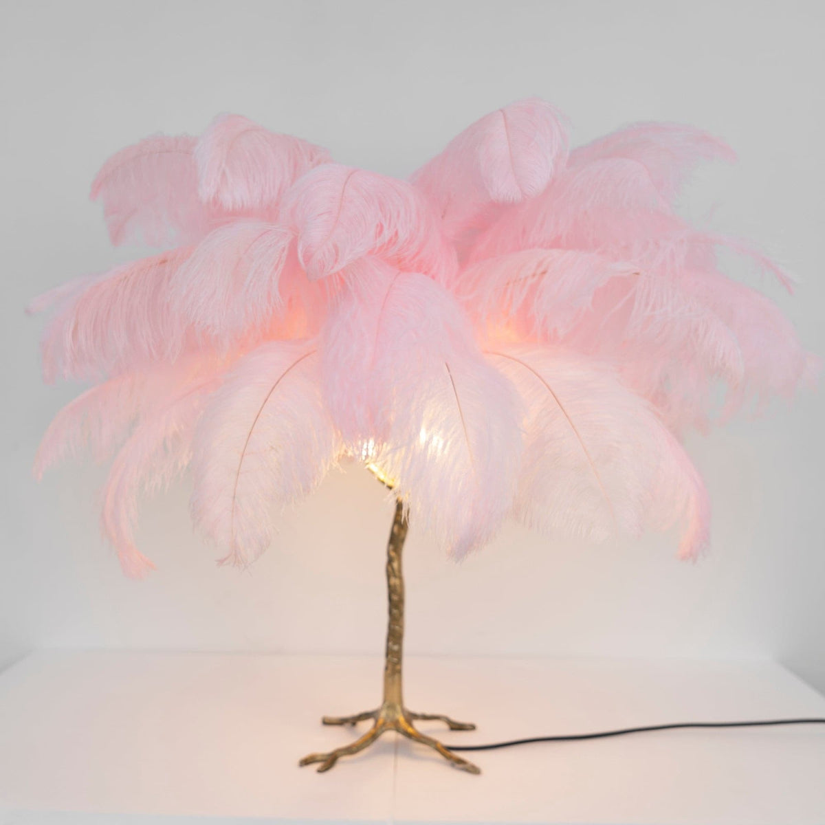 Luxury Ostrich Feather Resin LED Floor/Table Lamp table lamp in pink with gold resin stem
