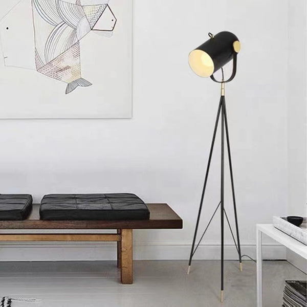 Sleek Deluxe LED floor lamp designer