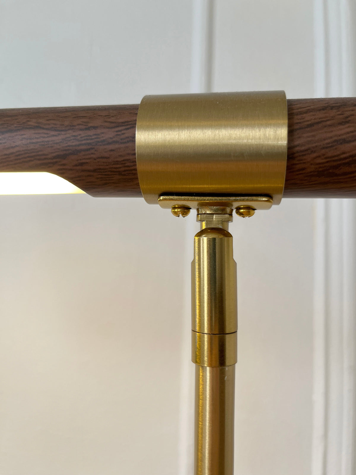 Led Lamp L Modern Illumination: Minimalist L-Shaped LED Table Lamp