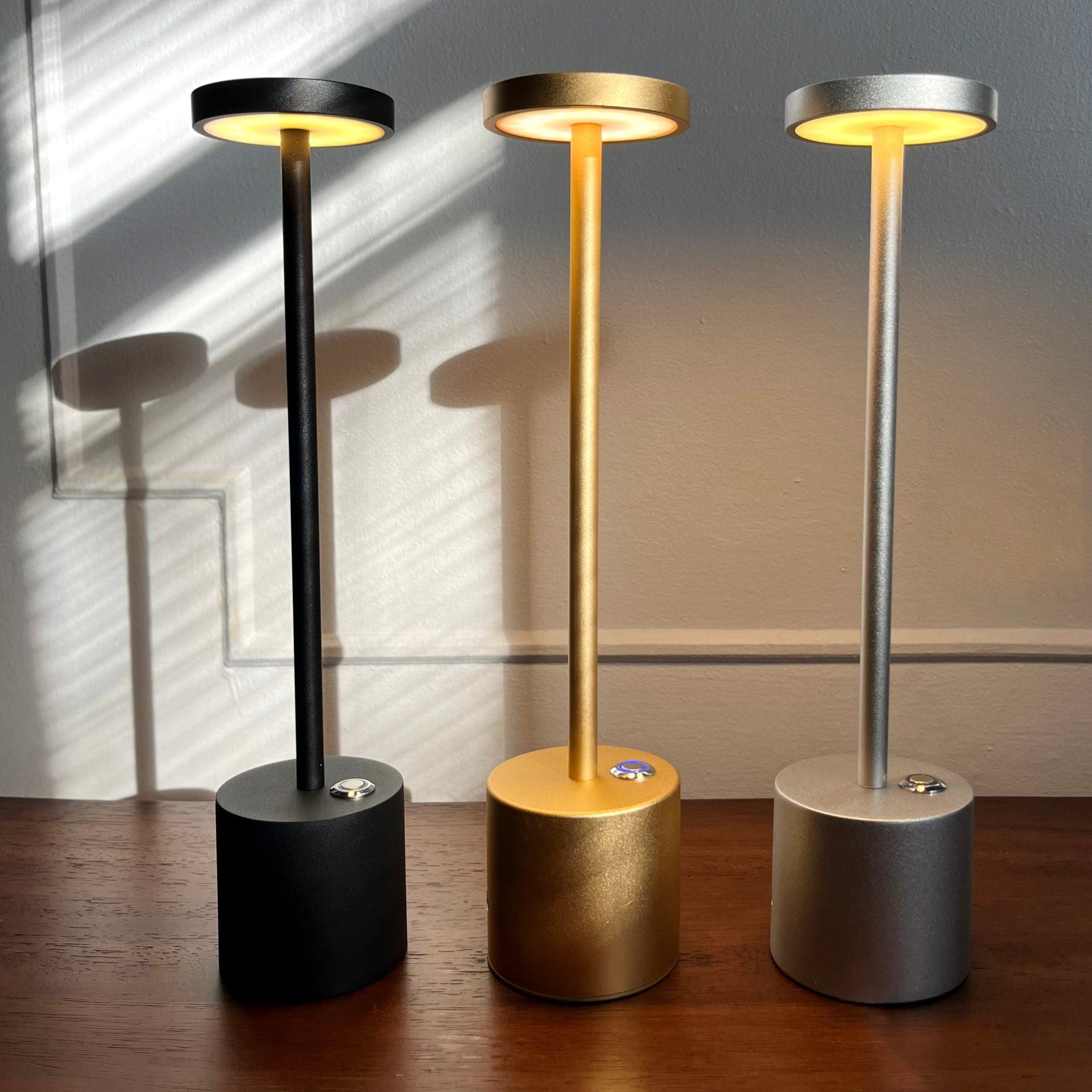 Sleek Metal Aluminum Table Lamp