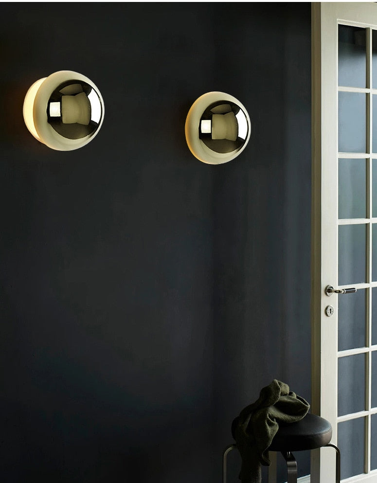 Round Metallic Wall Sconce Lamp