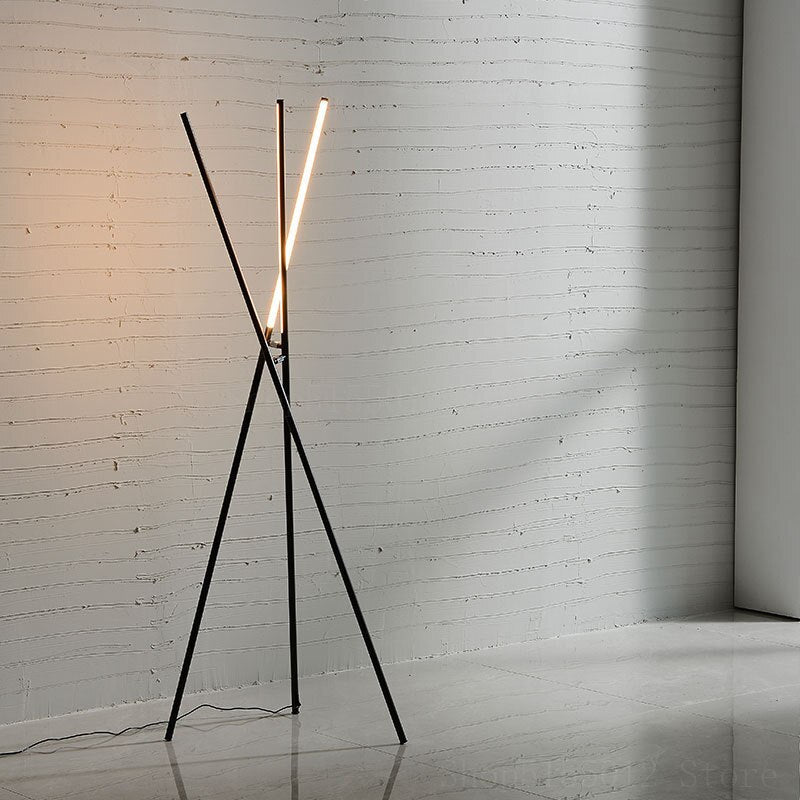 Aluminum 3-pronged Vertical Floor Lamps
