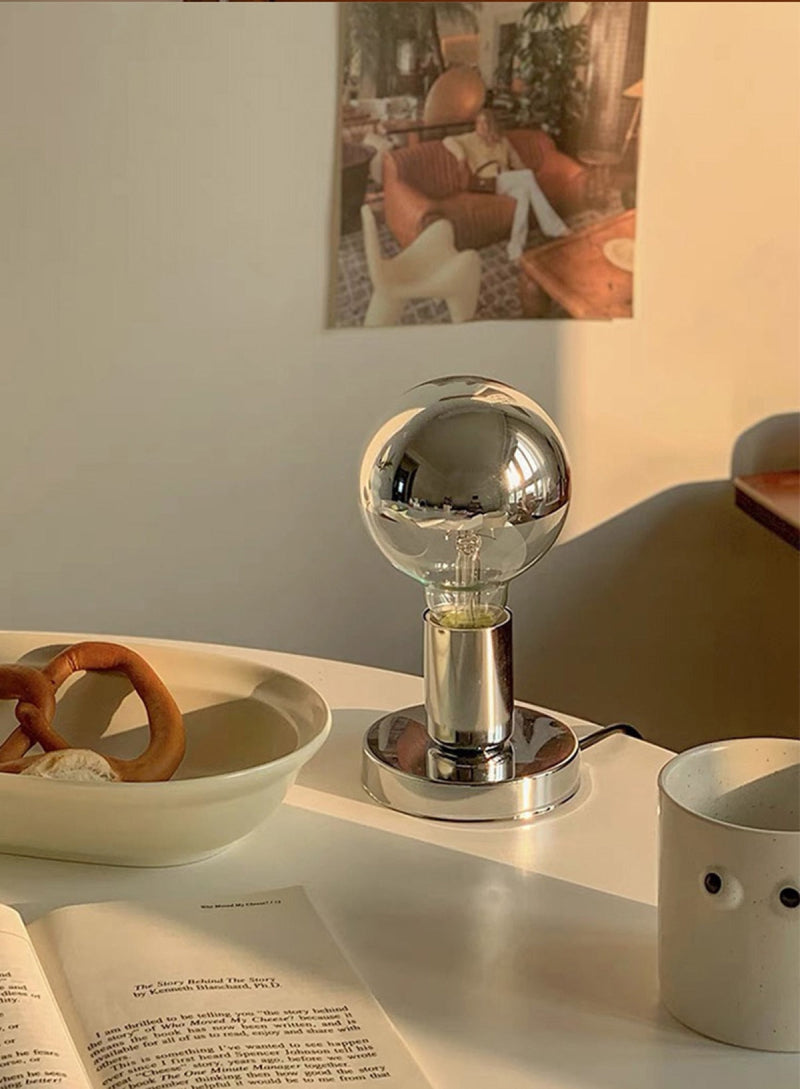 Nostalgia Vintage LED Desk Lamp