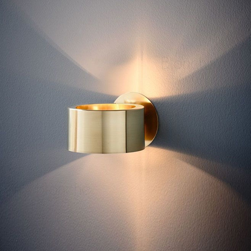 Radiant Glowing Ring Wall Light