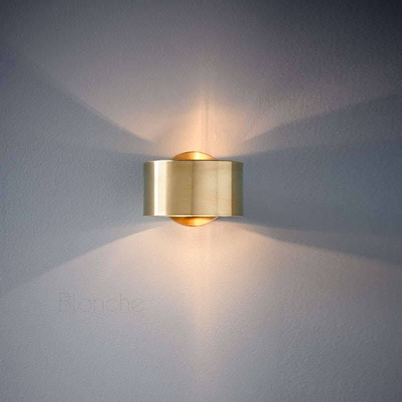 Radiant Glowing Ring Wall Light
