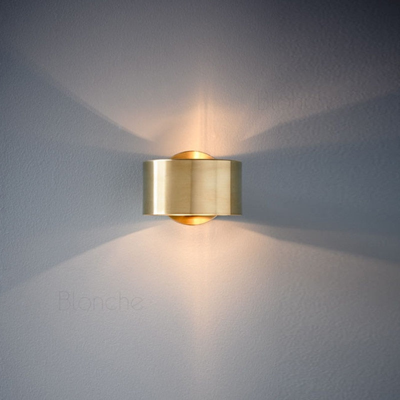 Radiant Glowing Ring Wall Light