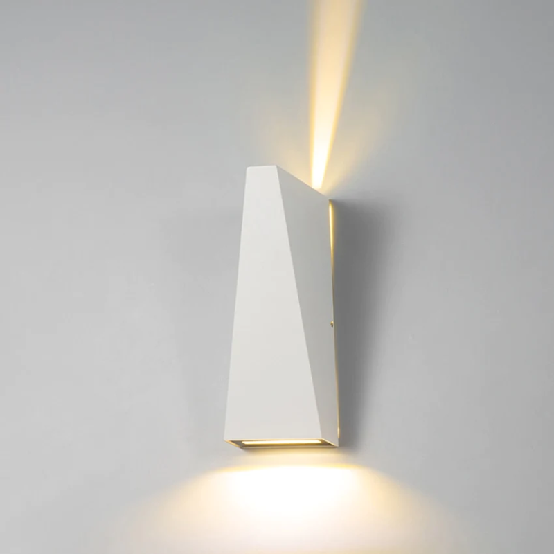 Sleek Waterproof Wall Lamp