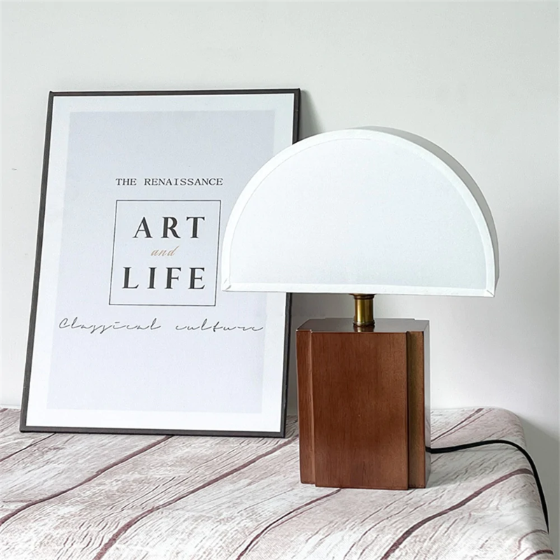 Retro Solid Wood Fabric Lampshade Table Lamp